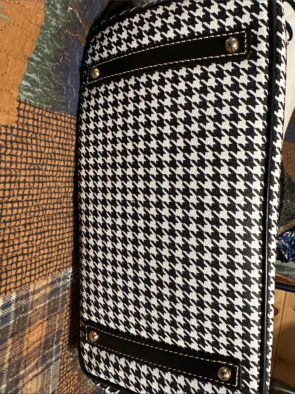 Dooney & Bourke Black & White Houndstooth Tote with Wristlet - Picture 6 of 6